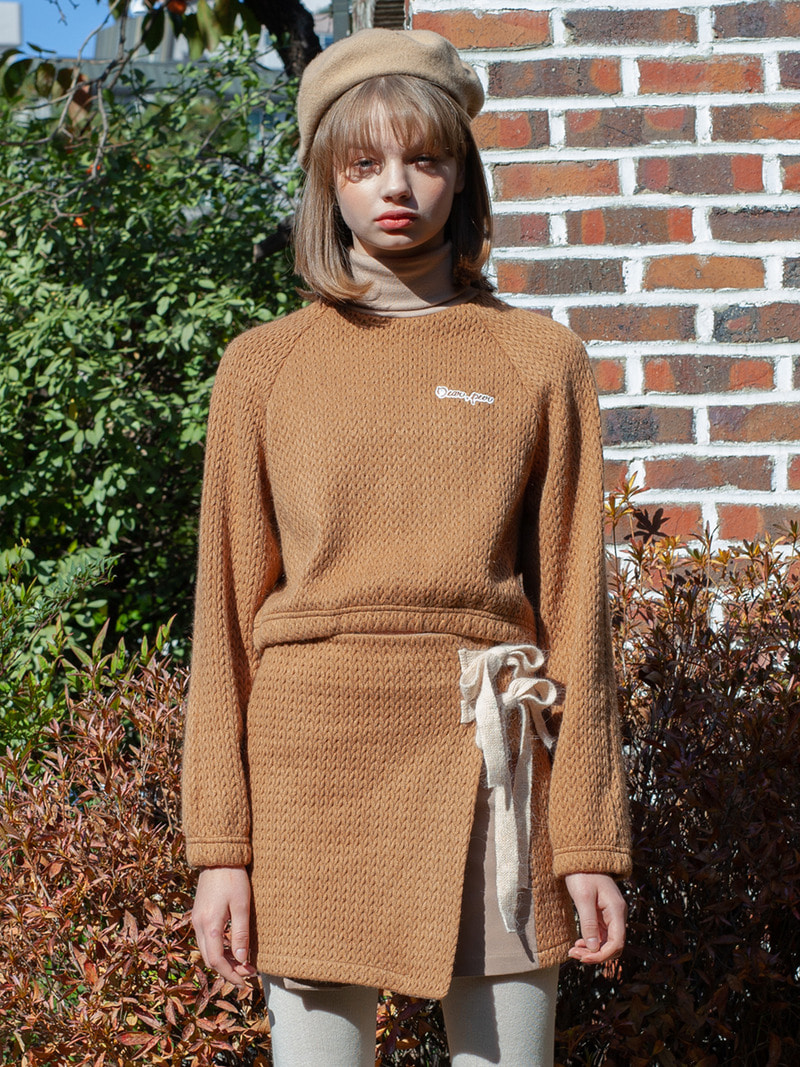 TWISTED KNIT HIGHNECK TOP_BROWN